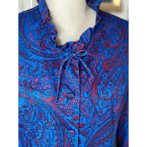 70s Vintage Dress, Paisley Blue and Magenta Print, size S or M, button missing - Picture 3 of 4